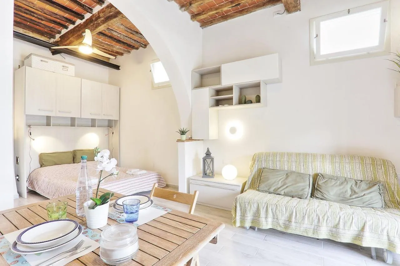 Monolocale In Villa D'Epoca Capoliveri